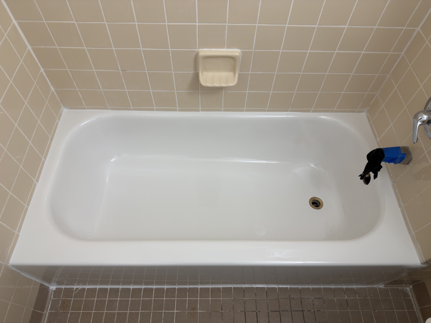 Bathtub after refinishing