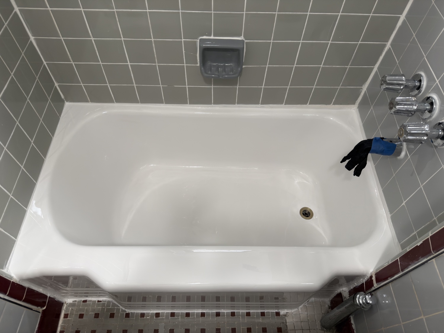 Bathtub after refinishing
