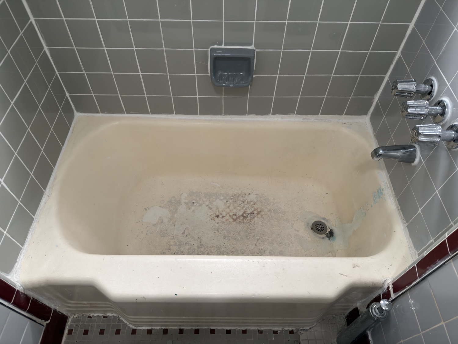 Bathtub before refinishing